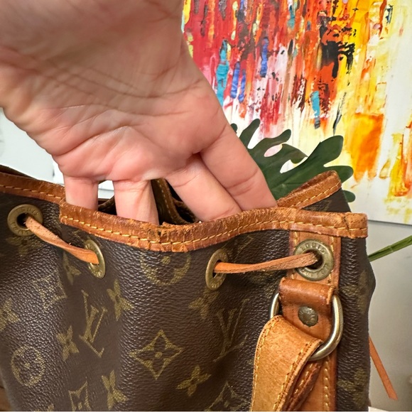 Louis Vuitton Noe Monogram MM - Picture 10 of 11